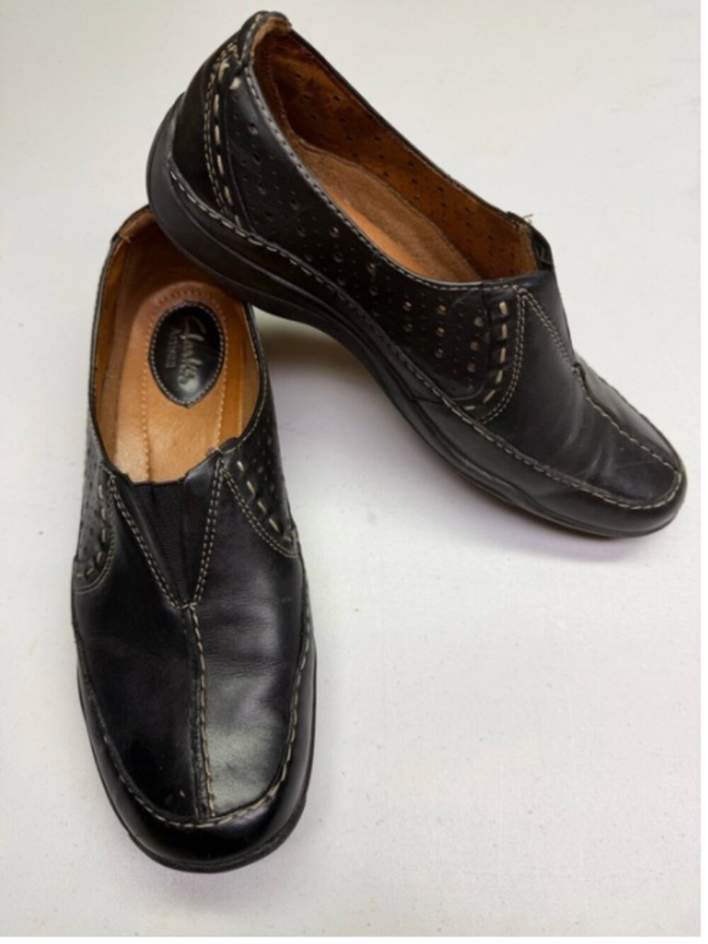 Clarks Artisan Black Leather Perforated Slip-On Loafers, 7.5 Fall Sale